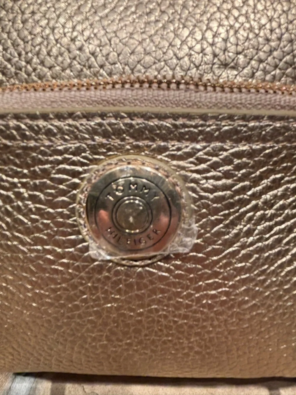 NWT Tommy Hilfiger Metallic Gold Leather Wristlet Clutch - Picture 2 of 8